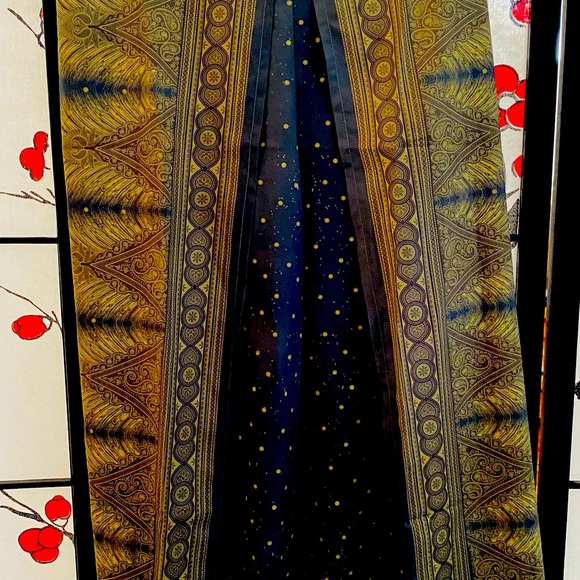 Beautiful harem pants never worn. - Picture 3 of 3